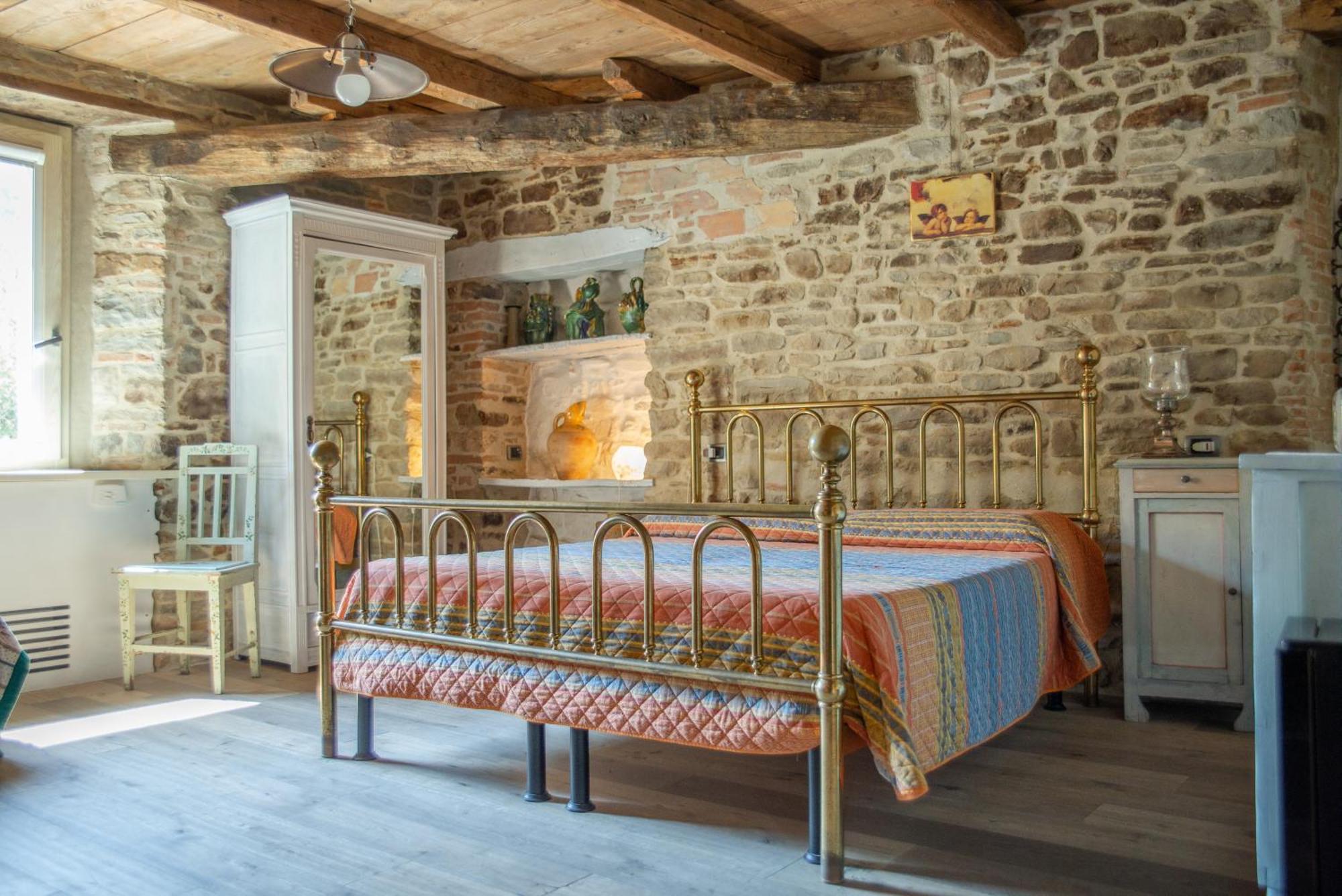 La Locanda Della Campanara Santa Sofia Bagian luar foto