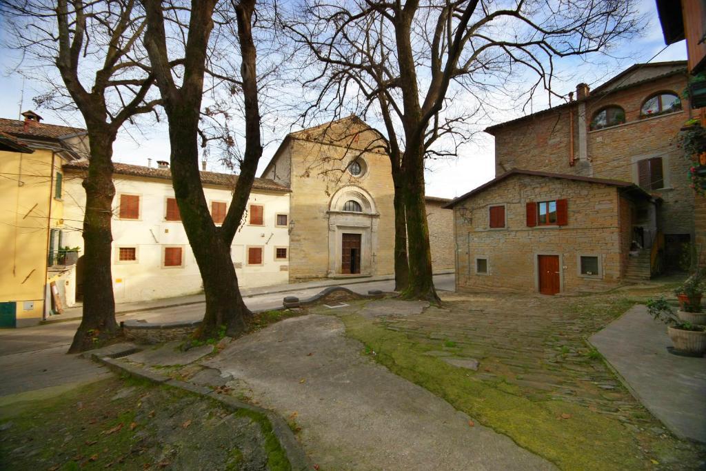 La Locanda Della Campanara Santa Sofia Bagian luar foto