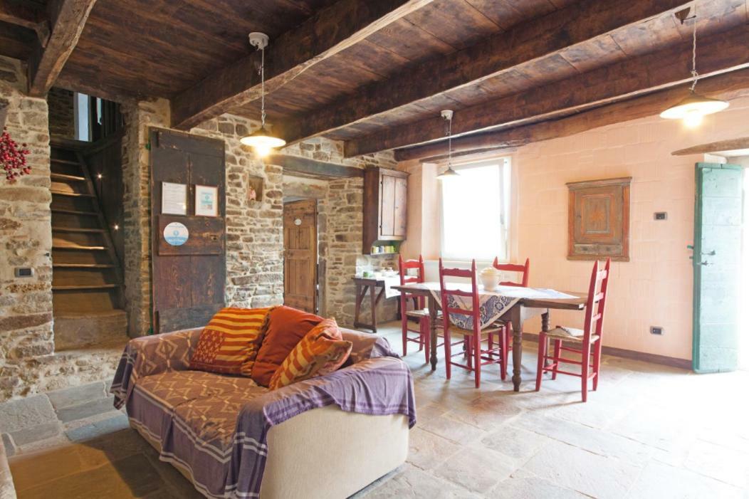 La Locanda Della Campanara Santa Sofia Bagian luar foto
